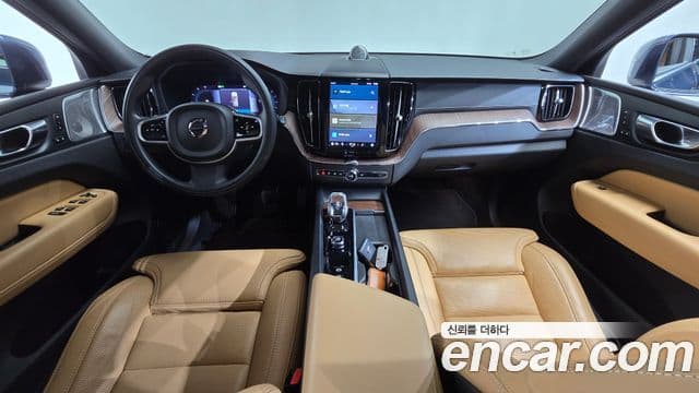 Volvo XC60 2021 — Şəkil 7/20