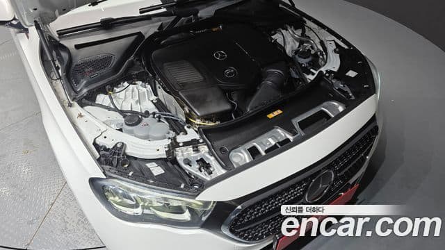 Mercedes-Benz E-Class 2024 — ფოტო 6/20