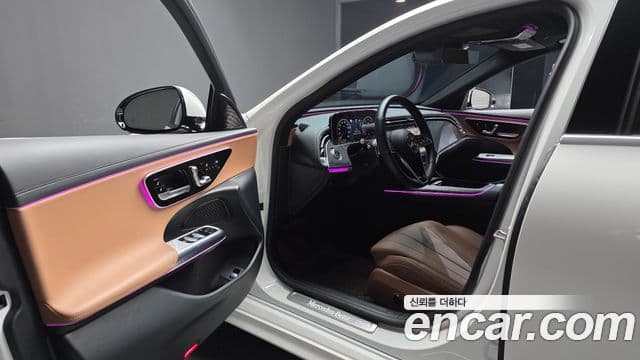 Mercedes-Benz E-Class 2024 — ფოტო 10/20