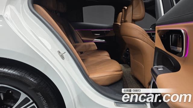 Mercedes-Benz E-Class 2024 — ფოტო 12/20