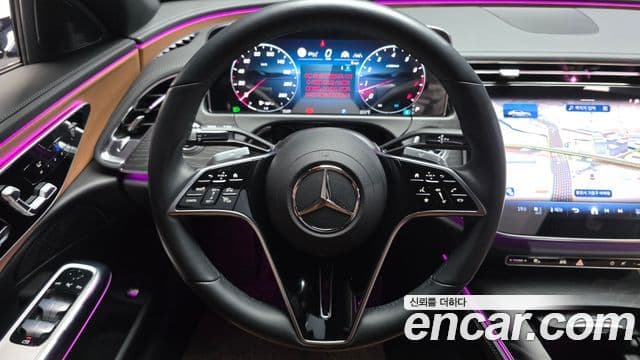Mercedes-Benz E-Class 2024 — ფოტო 13/20