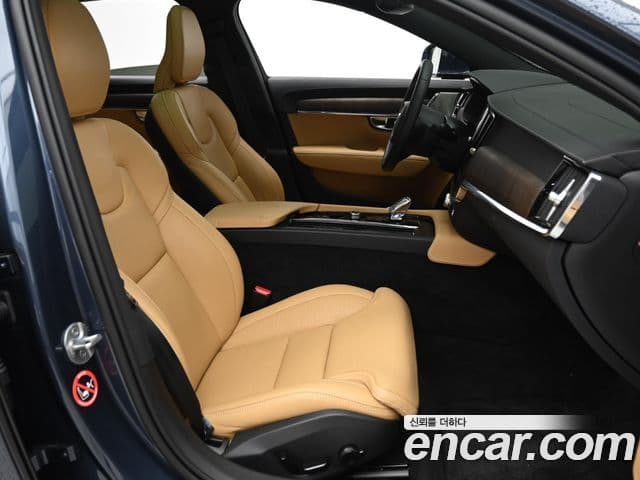 Volvo S90 2022 — Şəkil 10/19