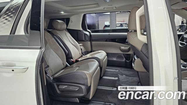 Kia Carnival 2025 — Şəkil 11/20