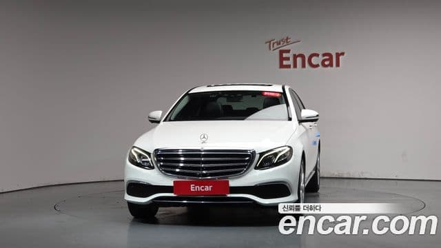 Mercedes-Benz E-Class 2018 — ფოტო 3/20