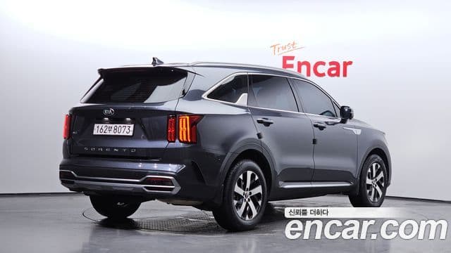 Kia Sorento 2021 — Фото 2/20