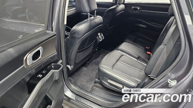 Kia Sorento 2021 — Фото 12/20