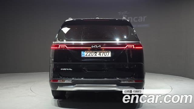 Kia Carnival 2023 — Фото 4/20