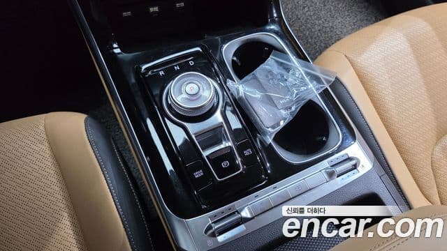 Kia Carnival 2023 — Şəkil 9/20