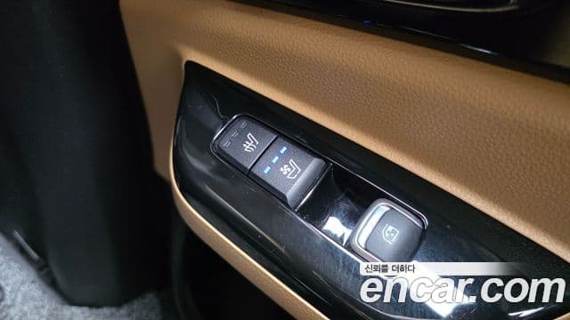 Kia Carnival 2023 — Şəkil 18/20