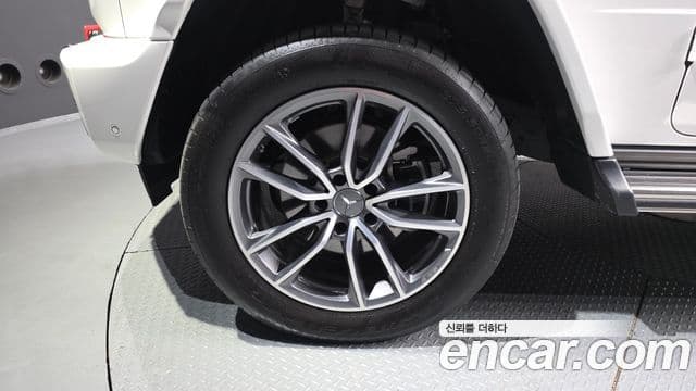 Mercedes-Benz G-Class 2024 — Photo 11/20