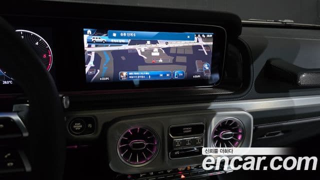 Mercedes-Benz G-Class 2024 — Photo 8/20