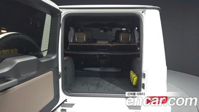 Mercedes-Benz G-Class 2024 — Photo 20/20