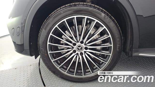 Mercedes-Benz GLC-Class 2023 — ფოტო 4/20