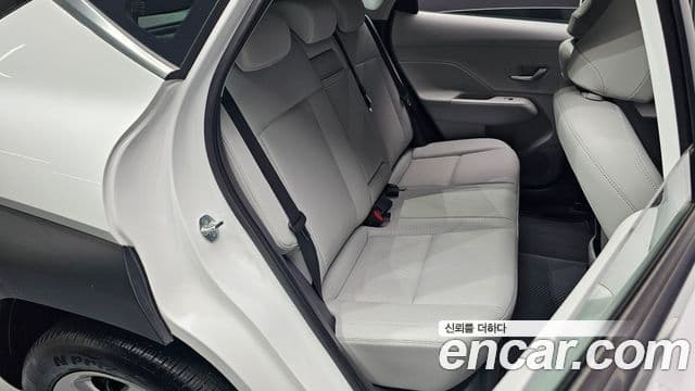 Hyundai Kona 2023 — ფოტო 11/20