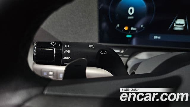 Hyundai Kona 2023 — ფოტო 18/20