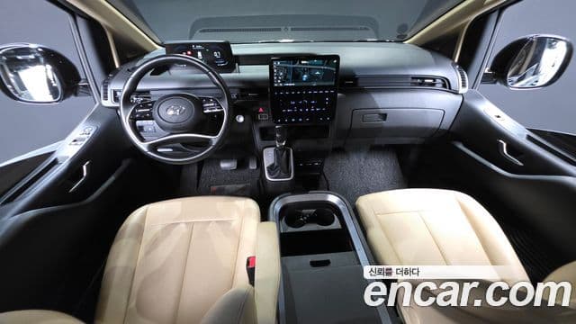 Hyundai Staria 2022 — ფოტო 7/20