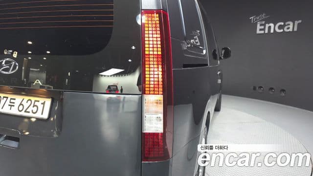 Hyundai Staria 2022 — Photo 6/32