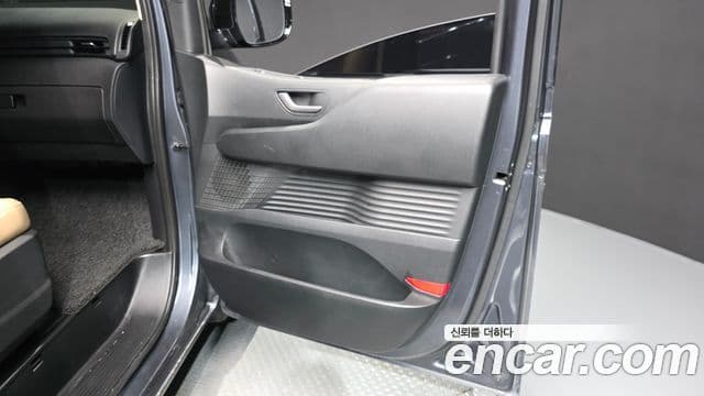 Hyundai Staria 2022 — Photo 19/32