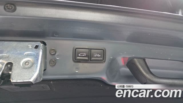 Hyundai Staria 2022 — Photo 3/32