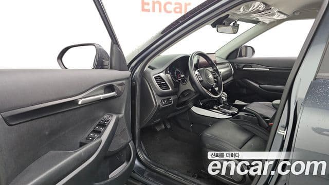 Kia Seltos 2020 — фото 10 из 20