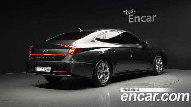 Hyundai Sonata 2022 — ფოტო 2/20