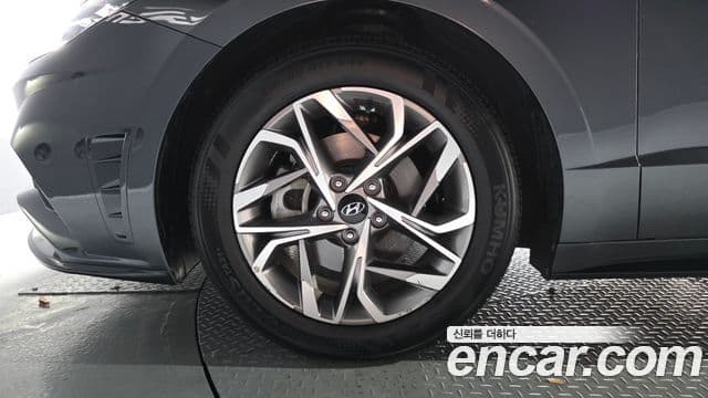 Hyundai Sonata 2022 — ფოტო 5/20