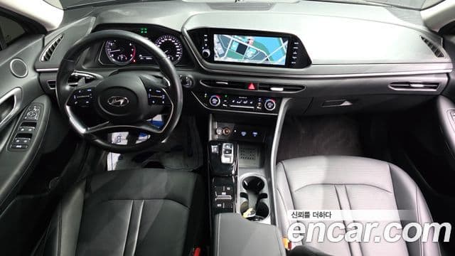 Hyundai Sonata 2022 — ფოტო 7/20