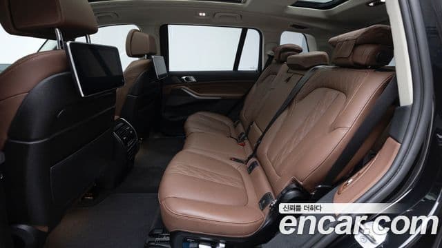 BMW X7 2022 — Şəkil 11/20