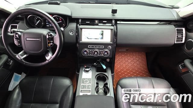 Land Rover Discovery 5 2019 — Şəkil 7/20