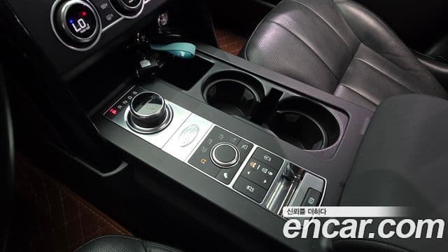 Land Rover Discovery 5 2019 — ფოტო 9/20