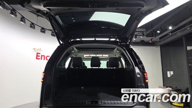 Land Rover Discovery 5 2019 — Şəkil 20/20