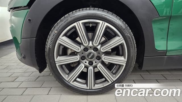 Mini Cooper S Clubman 2023 — ფოტო 5/20