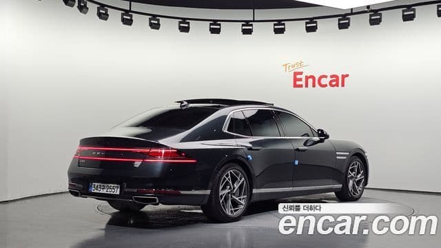 Genesis G90 2023 — ფოტო 2/20