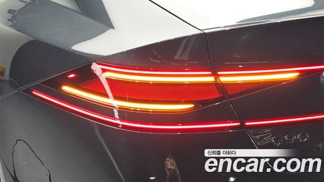 Genesis G90 2023 — Photo 16/32