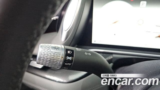 Genesis G90 2023 — Photo 27/32
