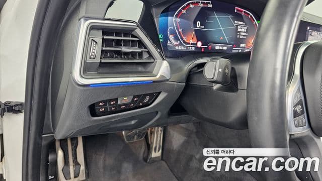 BMW 3 Series 2019 — Şəkil 16/20