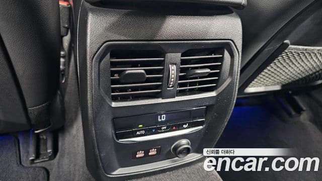BMW 3 Series 2019 — Şəkil 17/20