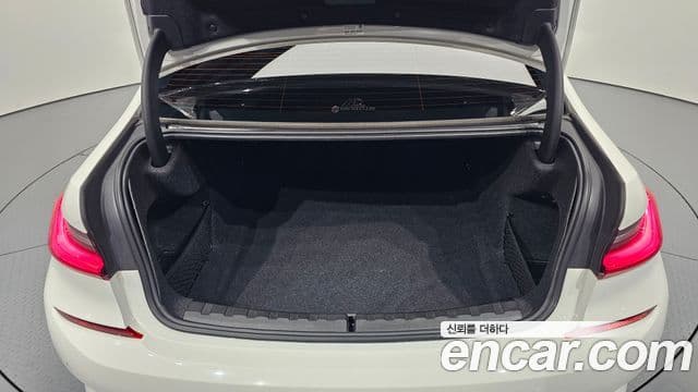BMW 3 Series 2019 — Şəkil 20/20