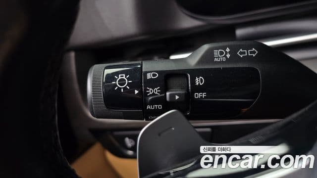 Kia Carnival 2021 — Фото 16/20