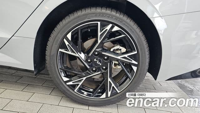 Kia K5 2025 — Photo 20/34