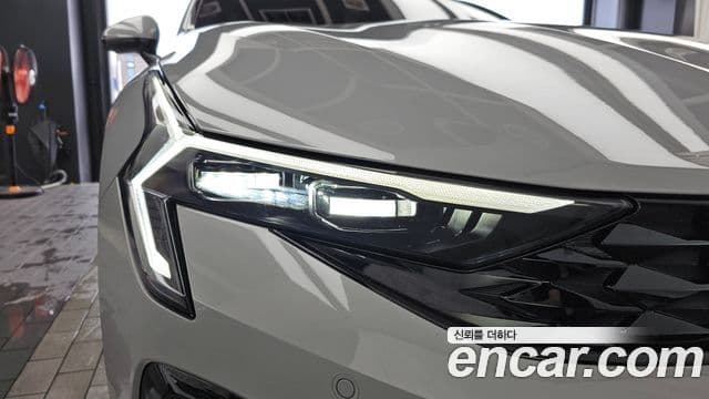 Kia K5 2025 — Photo 11/34