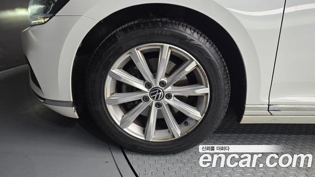 Volkswagen Passat GT 2021 — ფოტო 5/20