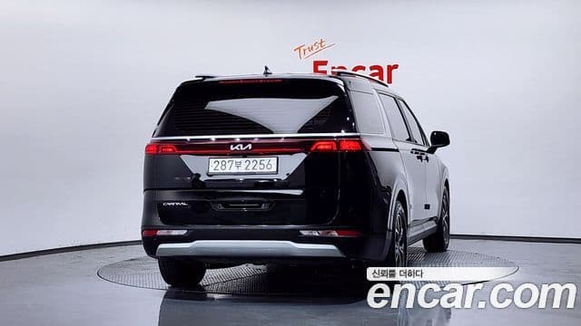 Kia Carnival 2023 — Фото 4/20
