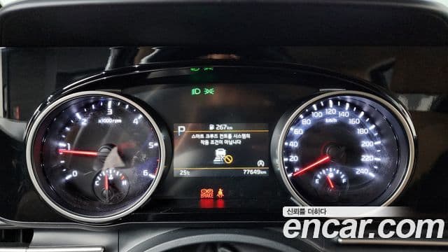 Kia Carnival 2023 — Фото 8/20