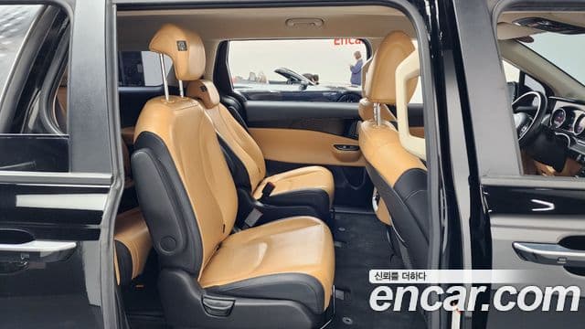 Kia Carnival 2023 — Фото 11/20