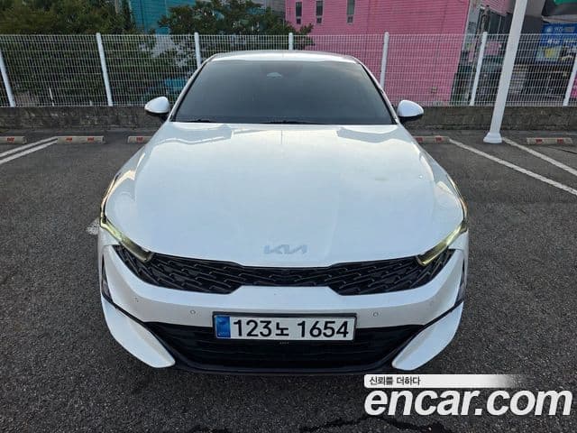 Kia K5 2023 — Şəkil 10/14