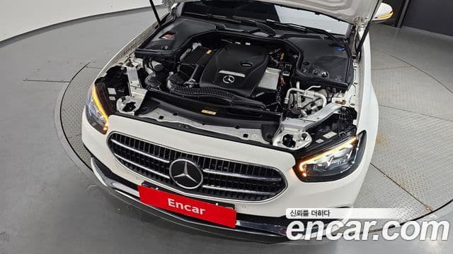Mercedes-Benz E-Class 2020 — ფოტო 6/20