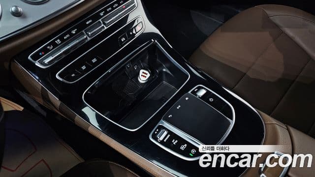 Mercedes-Benz E-Class 2020 — ფოტო 9/20