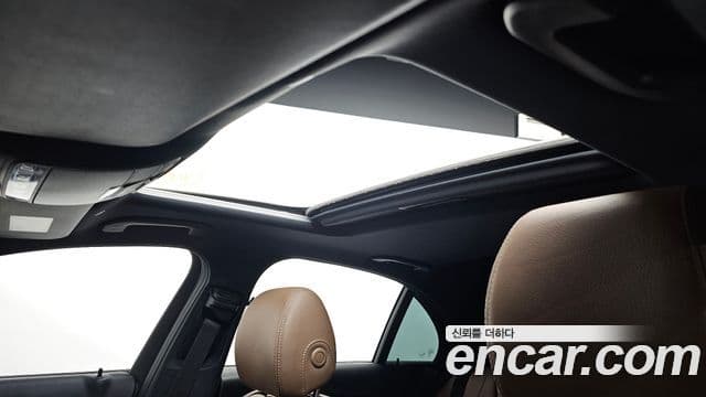 Mercedes-Benz E-Class 2020 — ფოტო 13/20