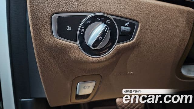 Mercedes-Benz E-Class 2020 — ფოტო 20/20